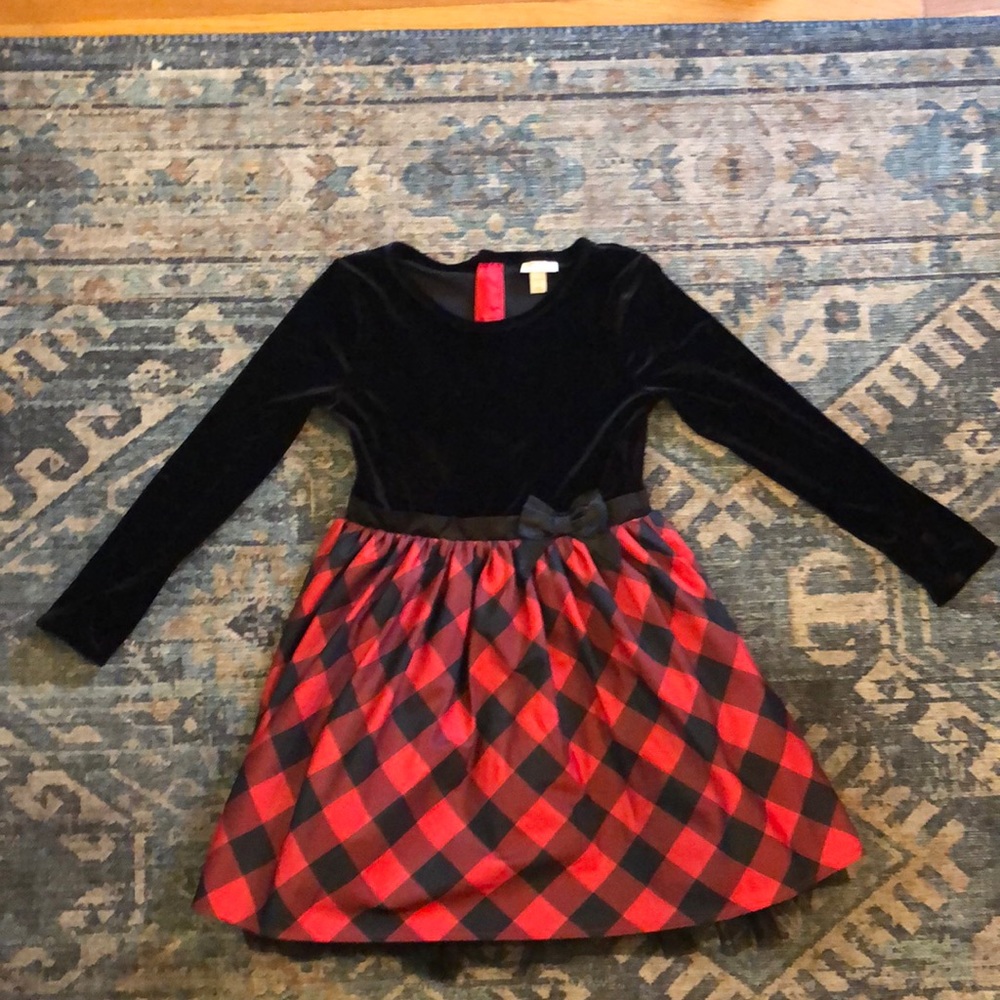 Girls size 10/12 Holiday dress stretchy velvet top with a puffy crenoline bottom